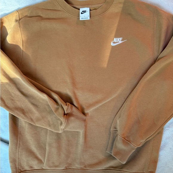 Nike Tops - Women’s small Tan and white Nike crewneck sweatshirt.